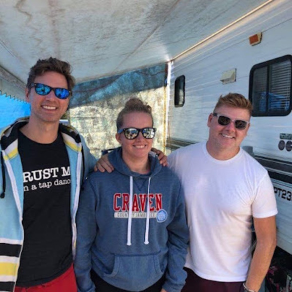 Meet your Posher, Allison - Picture 1 of 1